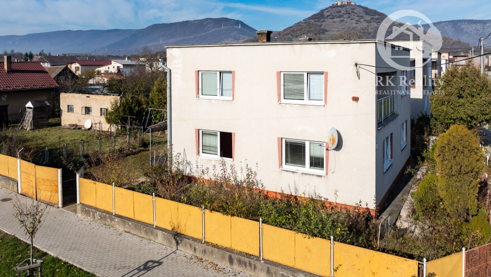 Na predaj dvojpodlažný 5-izbový rodinný dom v Turni n/B