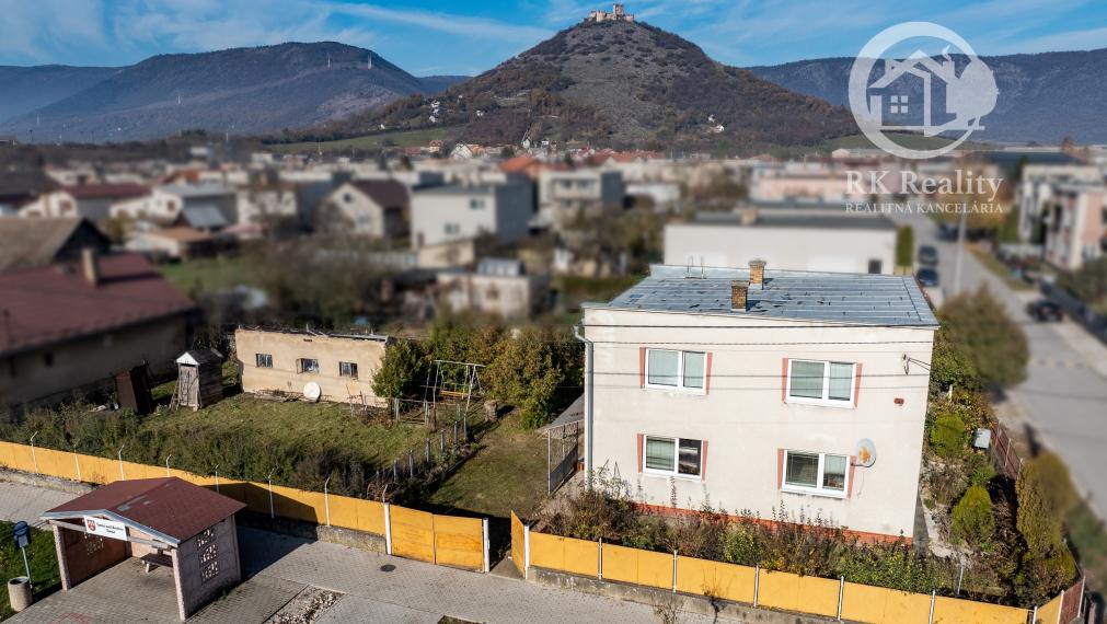 Na predaj dvojpodlažný 5-izbový rodinný dom v Turni n/B