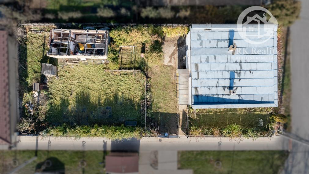 Na predaj dvojpodlažný 5-izbový rodinný dom v Turni n/B