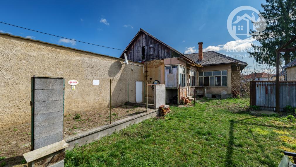 Na predaj rodinný dom s pozemkom v tichej lokalite | Budulov