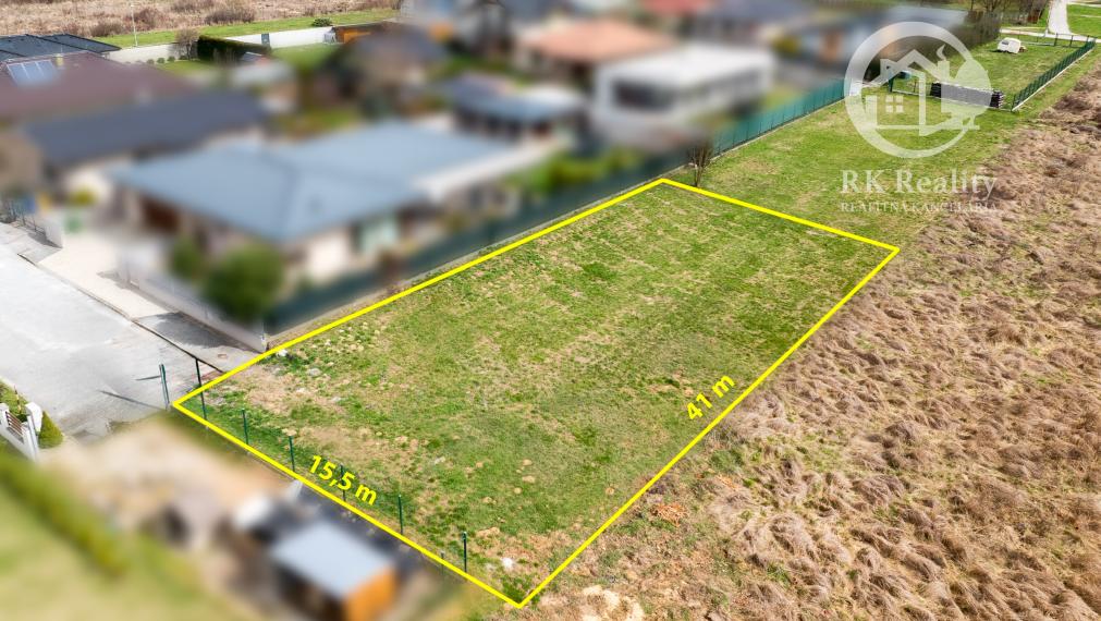 Na predaj krásny slnečný pozemok v TOP lokalite Moldavy n/B