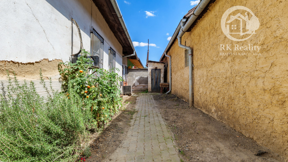 Na predaj budova na podnikanie v centre Moldavy