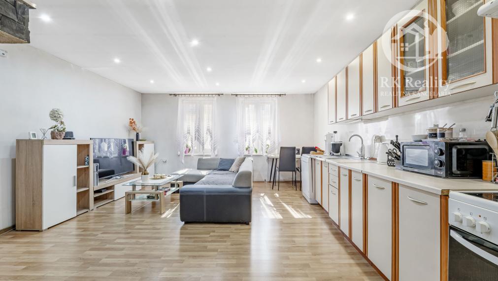 Na predaj útulný kamenný dom s garážou a záhradou |Turňa n/B