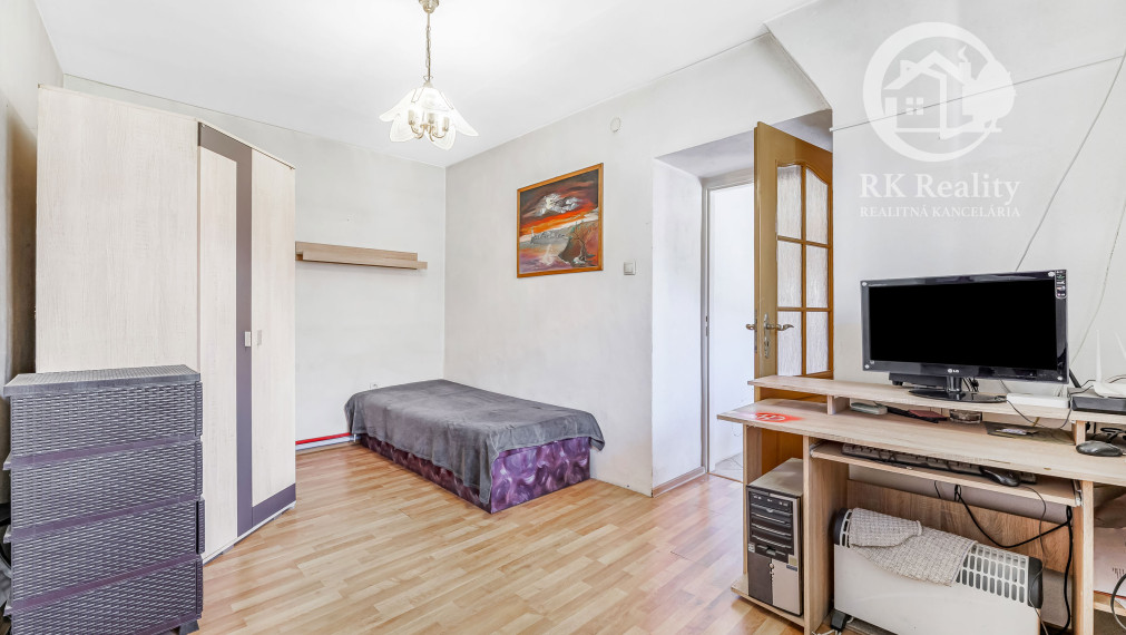 Na predaj útulný kamenný dom s garážou a záhradou |Turňa n/B