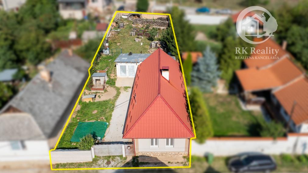 Na predaj útulný kamenný dom s garážou a záhradou |Turňa n/B