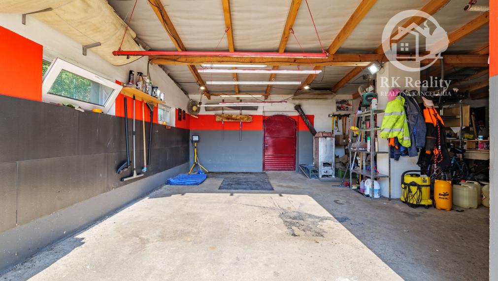 Na predaj útulný kamenný dom s garážou a záhradou |Turňa n/B