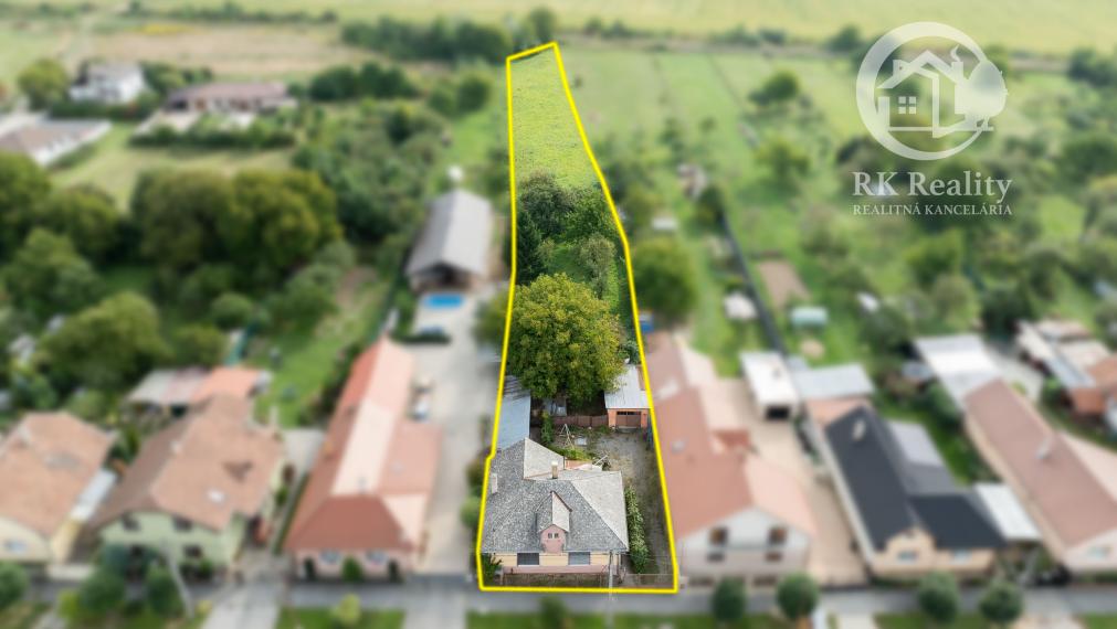 Na predaj 3-izb. rodinný dom, garáž a 30a pozemok | Moldava