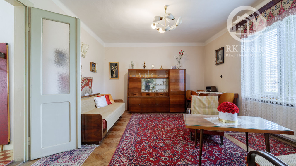 Na predaj 3-izb. rodinný dom, garáž a 30a pozemok | Moldava