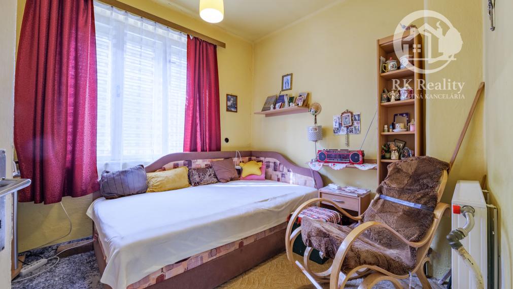 Na predaj 3-izb. rodinný dom, garáž a 30a pozemok | Moldava