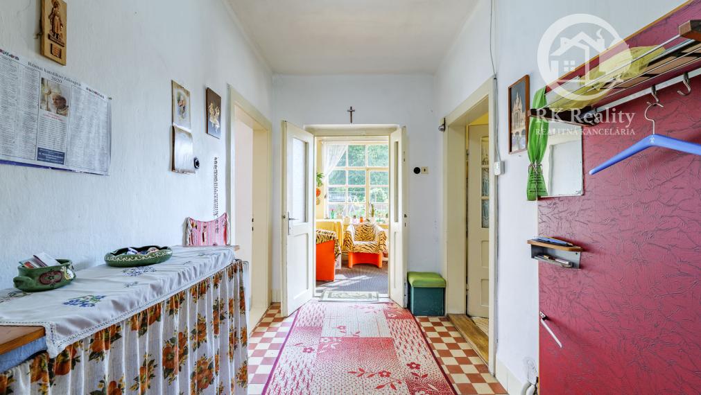 Na predaj 3-izb. rodinný dom, garáž a 30a pozemok | Moldava