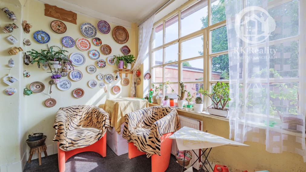 Na predaj 3-izb. rodinný dom, garáž a 30a pozemok | Moldava