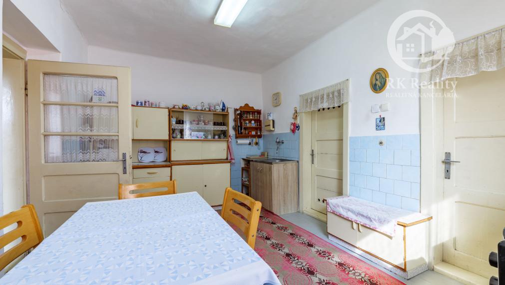 Na predaj 3-izb. rodinný dom, garáž a 30a pozemok | Moldava