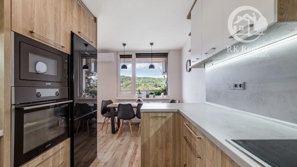 REZERVOVANÝ | 3-izbový byt po rekonštrukcii | Moldava n/B