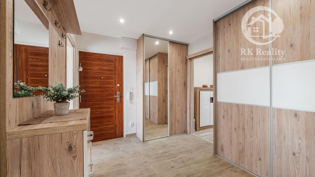 REZERVOVANÝ | 3-izbový byt po rekonštrukcii | Moldava n/B