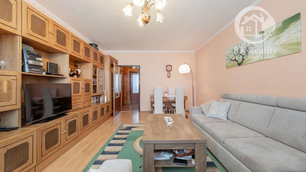 Priestranný 3 izbový byt s loggiou  / Moldava and Bodvou