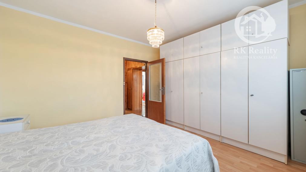 Priestranný 3 izbový byt s loggiou  / Moldava and Bodvou