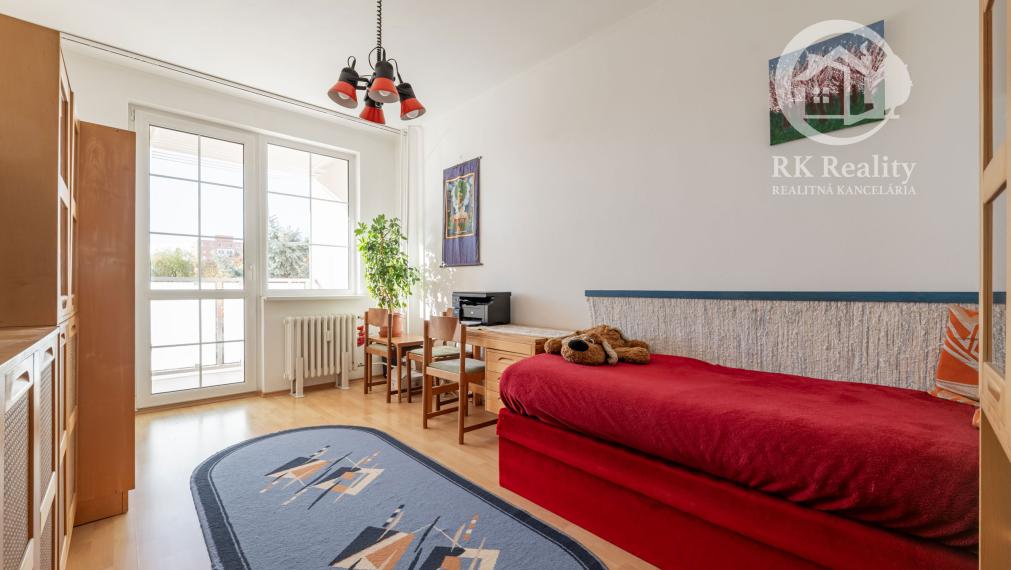 Priestranný 3 izbový byt s loggiou  / Moldava and Bodvou