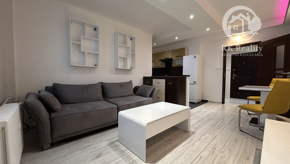 REZERVOVANÝ | Na prenájom 1,5 izbový byt | Moldava n/B