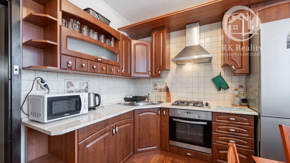 Na predaj zrekonštruovaný 3,5-izbový byt | Moldava n/Bodvou