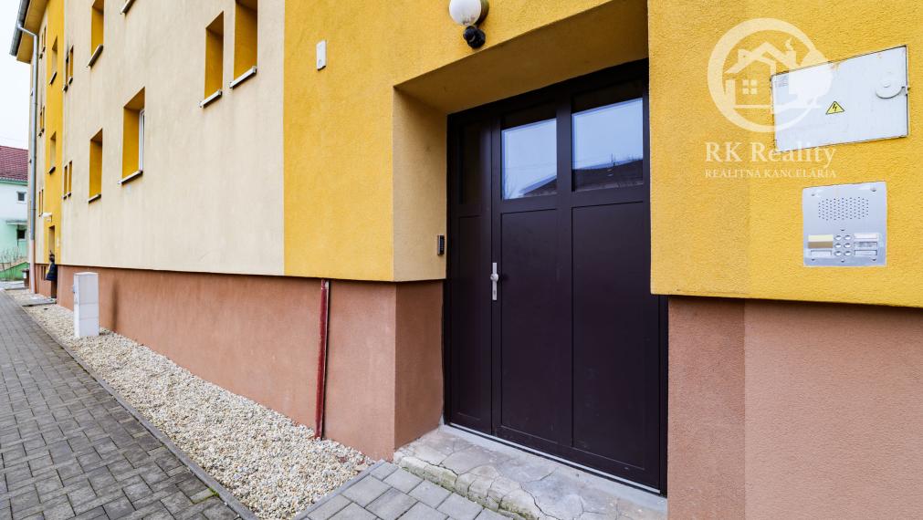 Na predaj kompletne zariadený 2-izbový byt | Moldava n/B