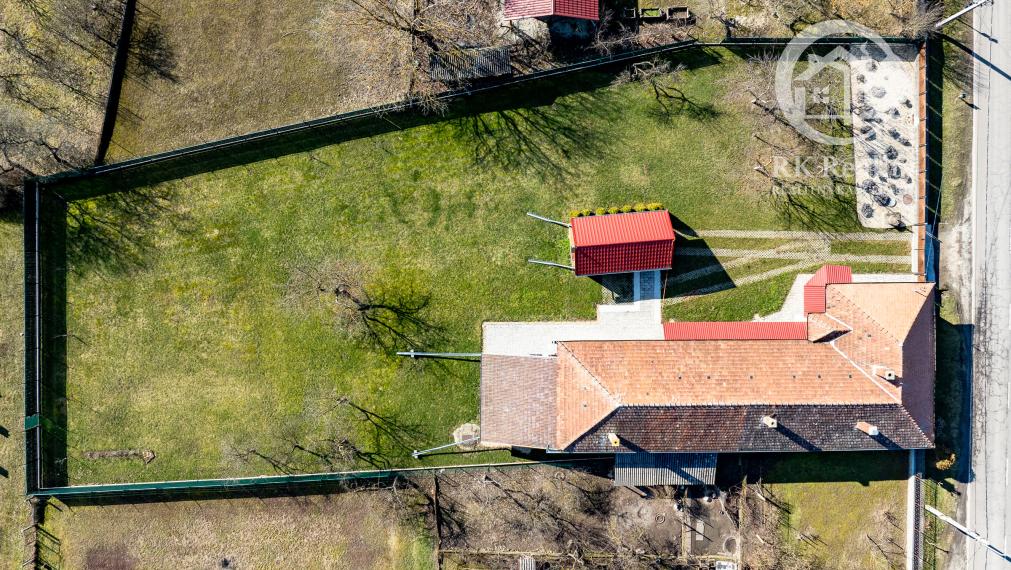 Kompletne zrekonštruovaný dom na pozemku 2000m2 | Komjáti