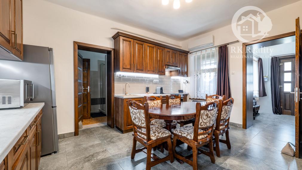 Kompletne zrekonštruovaný dom na pozemku 2000m2 | Komjáti