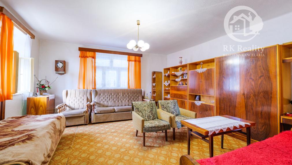 Rodinný dom s veľkým pozemkom v pokojnej lokalite | Chorváty