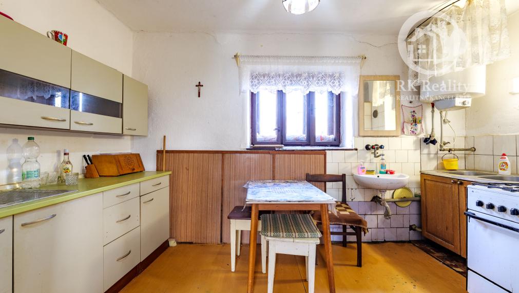 Rodinný dom s veľkým pozemkom v pokojnej lokalite | Chorváty