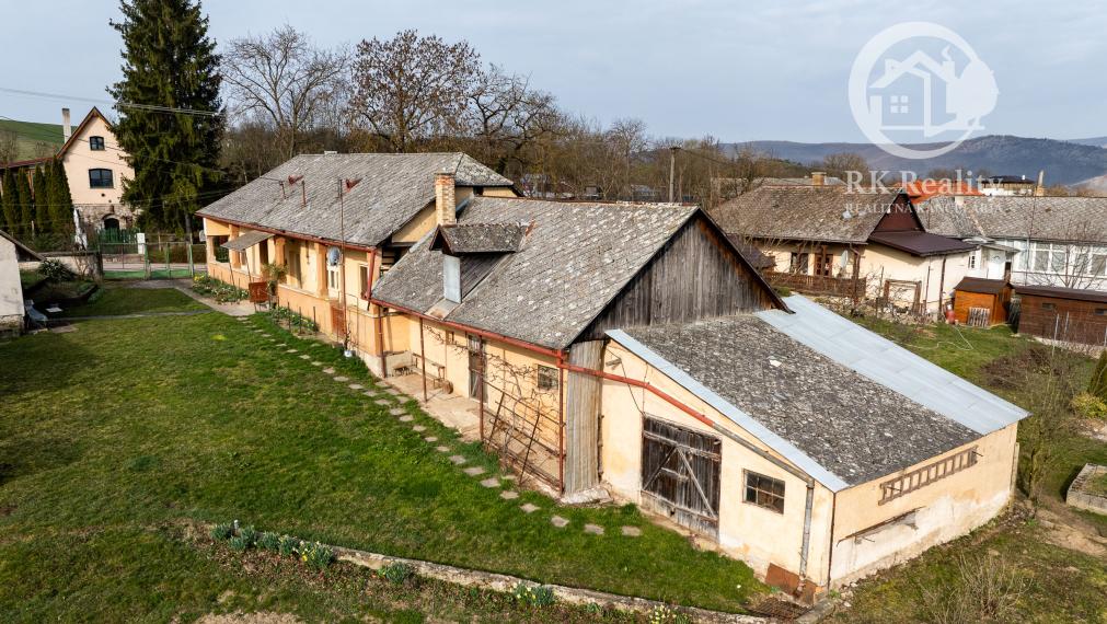 Rodinný dom s veľkým pozemkom v pokojnej lokalite | Chorváty