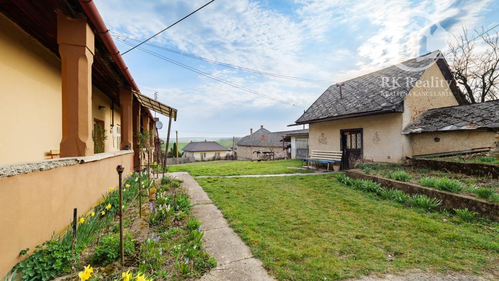 Rodinný dom s veľkým pozemkom v pokojnej lokalite | Chorváty