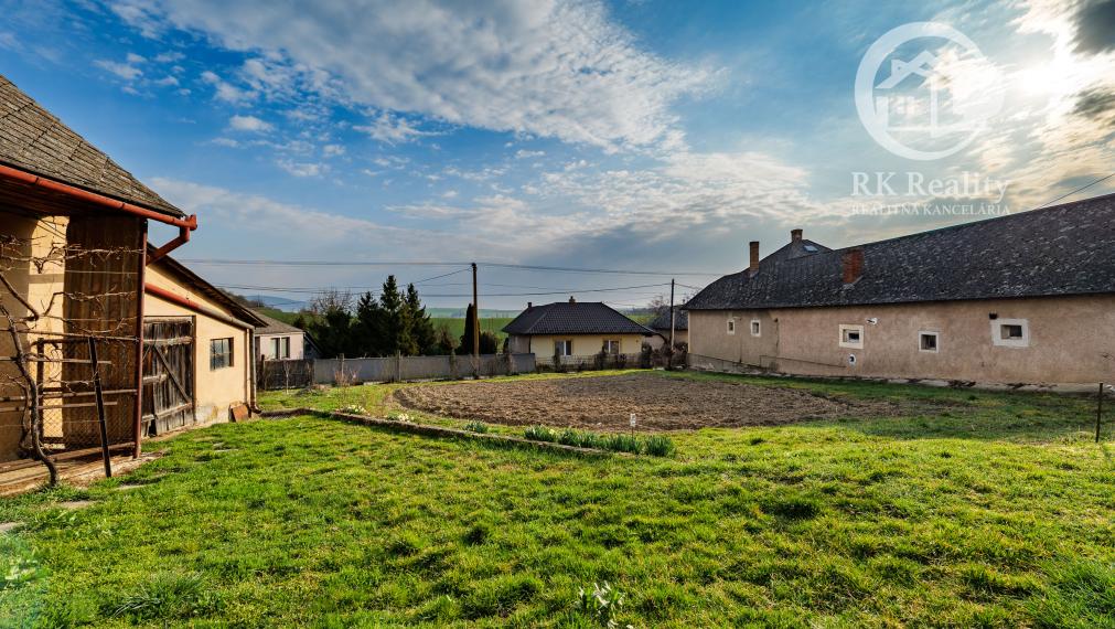 Rodinný dom s veľkým pozemkom v pokojnej lokalite | Chorváty