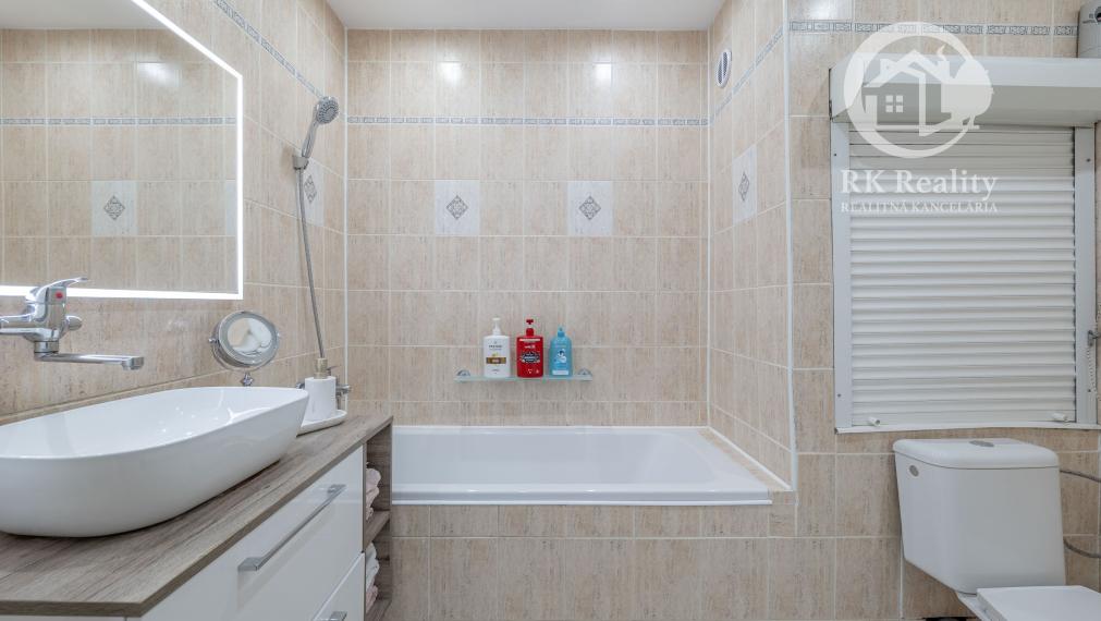 Na predaj 3-izbový byt 71 m2 so zariadením | Moldava n/B