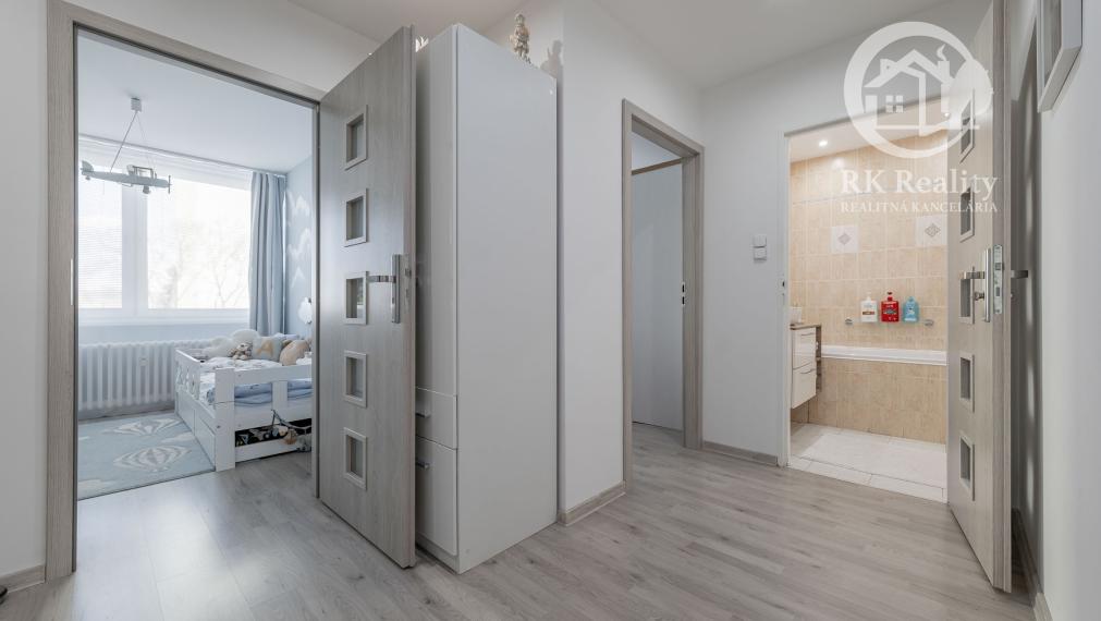 Na predaj 3-izbový byt 71 m2 so zariadením | Moldava n/B