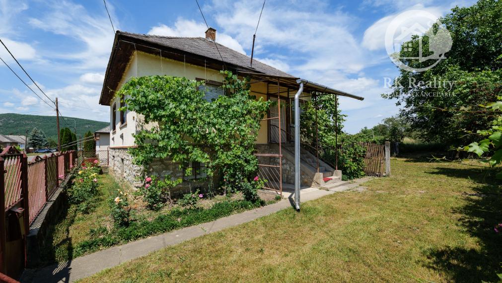 Tehlový rodinný dom s pozemkom 3000 m2 | Hidvégardó