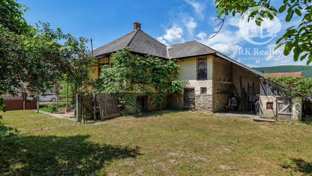 Tehlový rodinný dom s pozemkom 3000 m2 | Hidvégardó