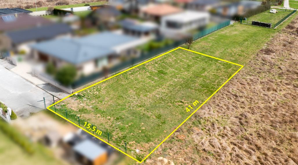 Na predaj krásny slnečný pozemok v TOP lokalite Moldavy n/B