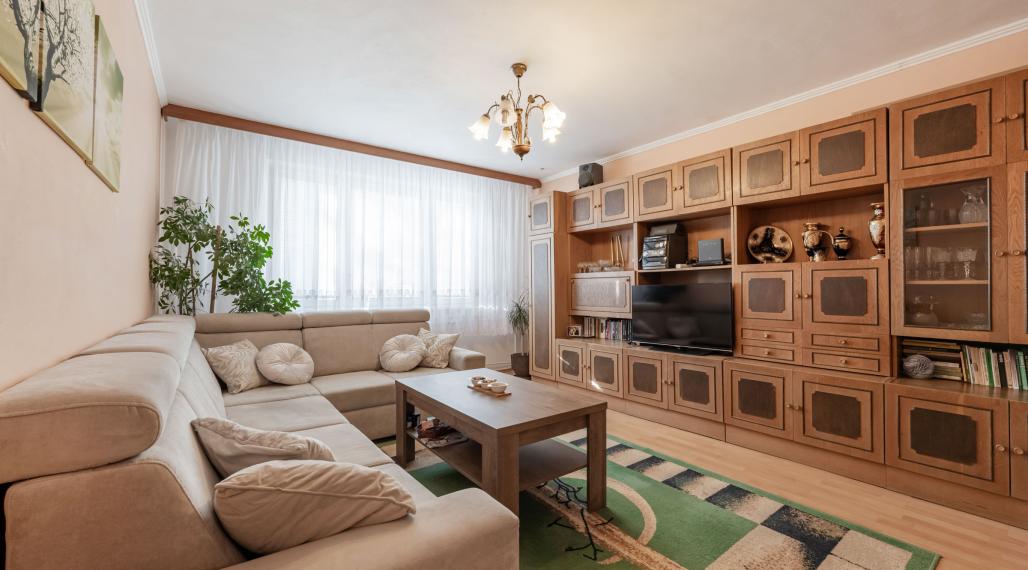 Priestranný 3 izbový byt s loggiou  / Moldava and Bodvou