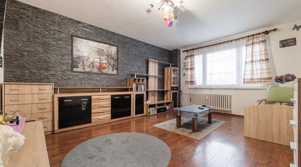 Na predaj zrekonštruovaný 3,5-izbový byt | Moldava n/Bodvou