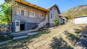 2-izbový rodinný dom po čiastočnej rekonštrukcii | Hrhov - fotografia 17