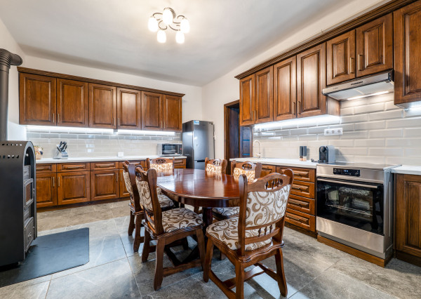 Kompletne zrekonštruovaný dom na pozemku 2000m2 | Komjáti