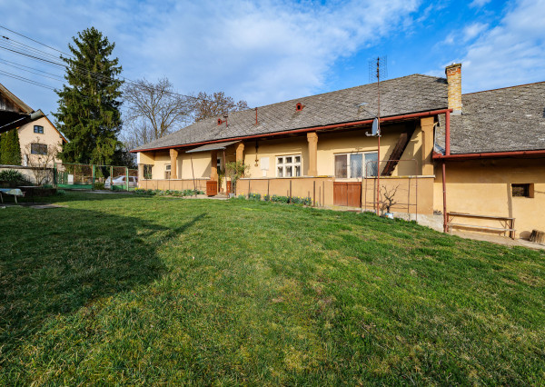 Rodinný dom s veľkým pozemkom v pokojnej lokalite | Chorváty