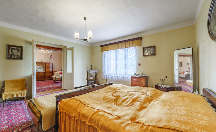 Na predaj 3-izb. rodinný dom, garáž a 30a pozemok | Moldava - fotografia 9