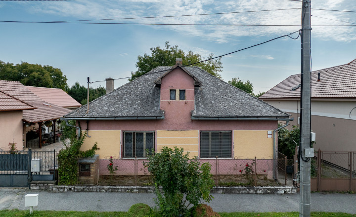 Na predaj 3-izb. rodinný dom, garáž a 30a pozemok | Moldava - fotografia 21