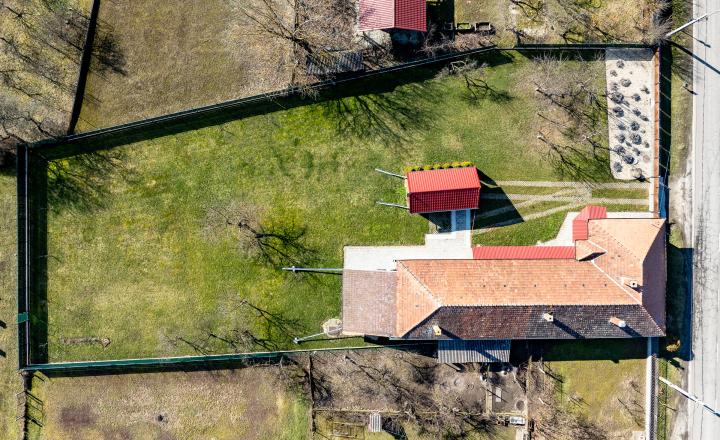 Kompletne zrekonštruovaný dom na pozemku 2000m2 | Komjáti - fotografia 4