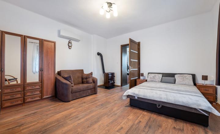 Kompletne zrekonštruovaný dom na pozemku 2000m2 | Komjáti - fotografia 12