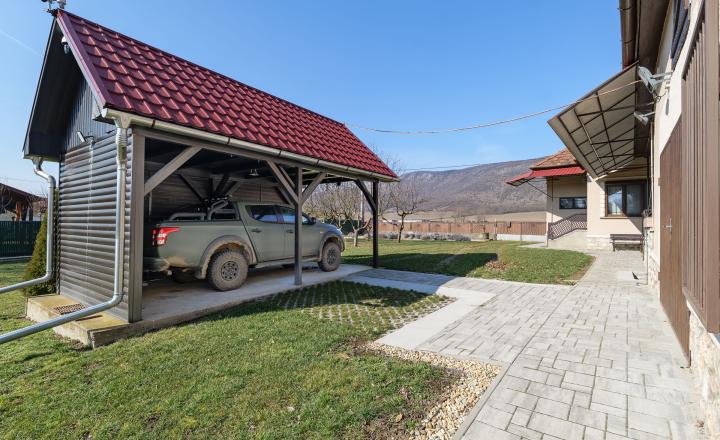 Kompletne zrekonštruovaný dom na pozemku 2000m2 | Komjáti - fotografia 19