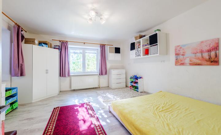 2-izbový rodinný dom po čiastočnej rekonštrukcii | Hrhov - fotografia 8