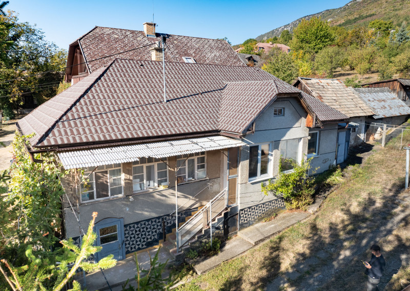 2-izbový rodinný dom po čiastočnej rekonštrukcii | Hrhov